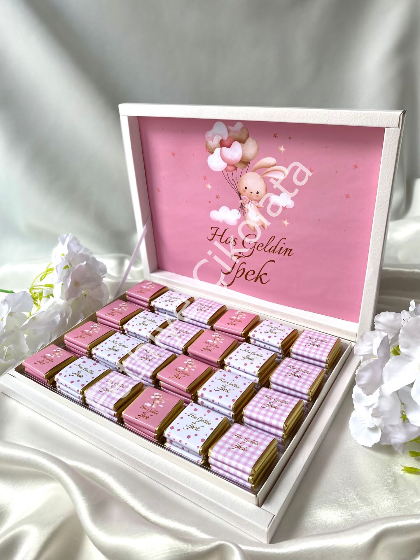 Karton Kutu Kız Bebek Çikolatası