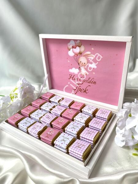 Karton Kutu Kız Bebek Çikolatası