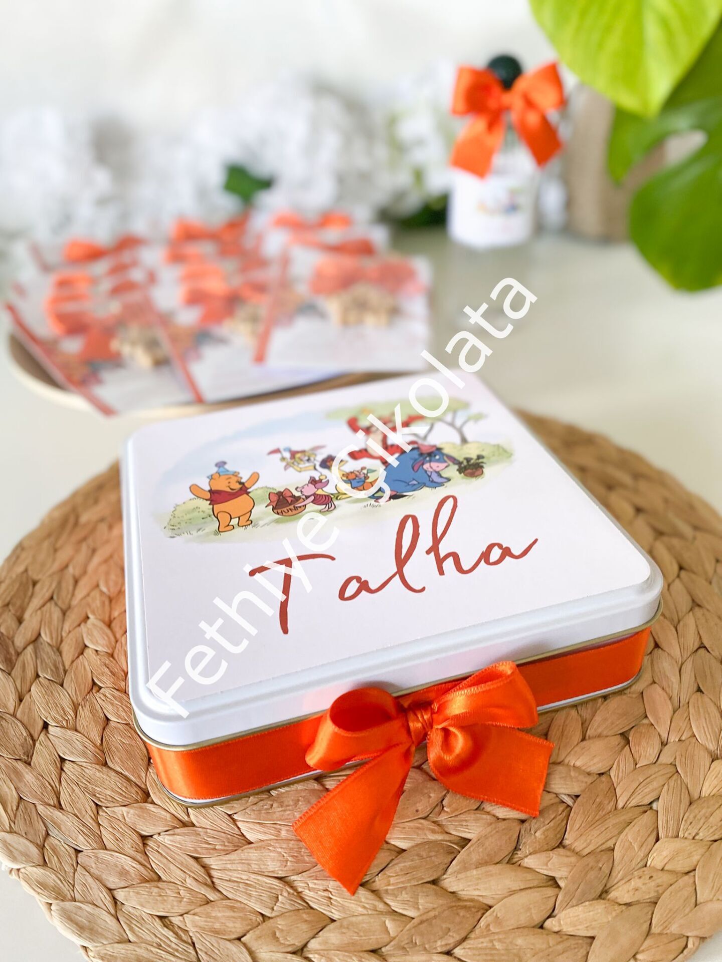 Metal Kutu Bebek Çikolatası