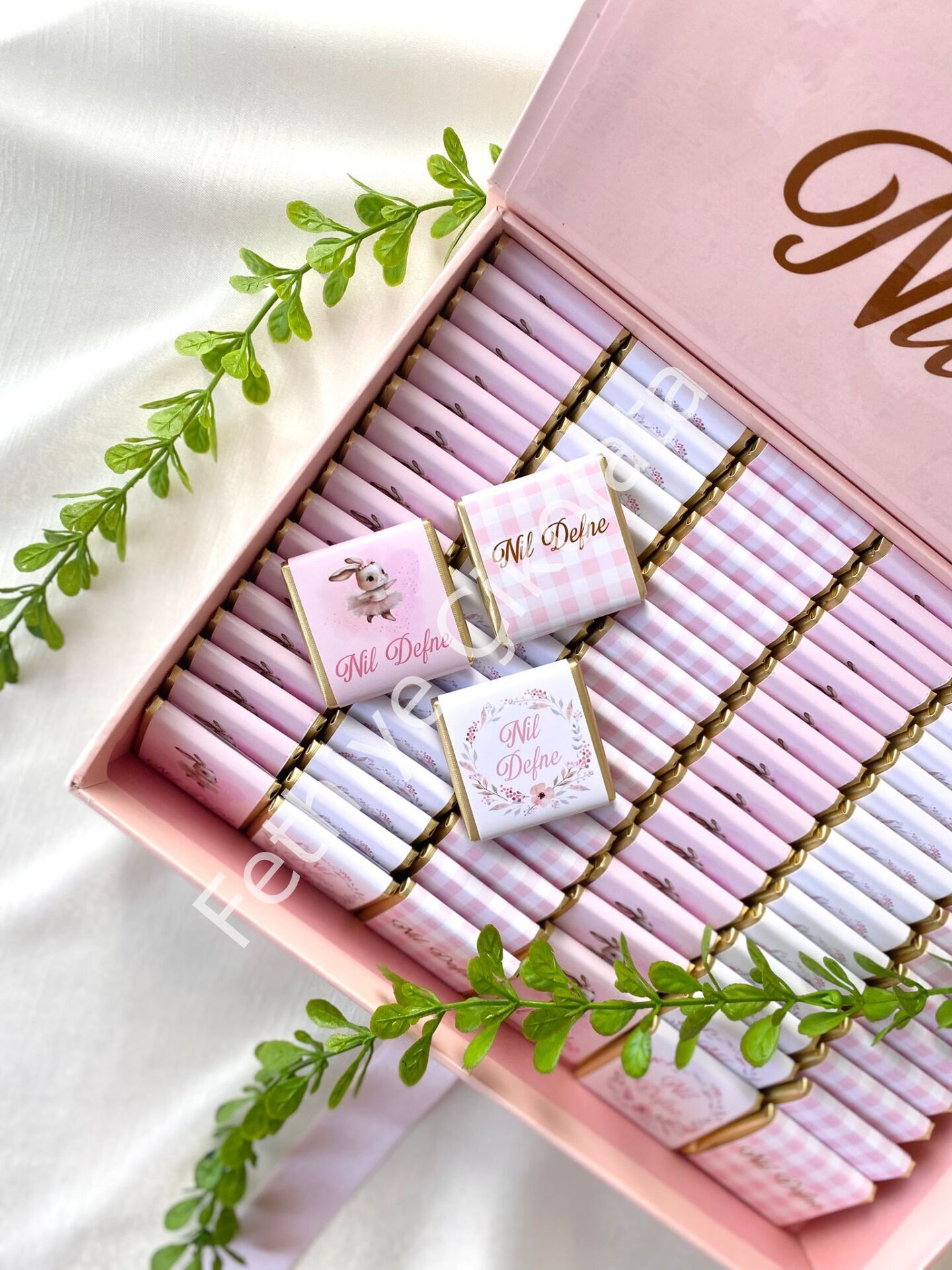 Mukavva Kurdeleli Dekoratif Çikolata Kutusu