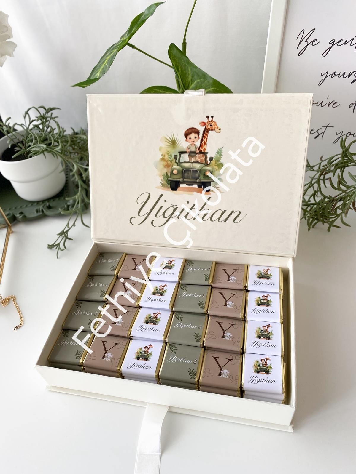 Mukavva Kurdeleli Dekoratif Çikolata Kutusu