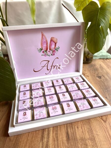 Karton Kutu Kız Bebek Çikolatası