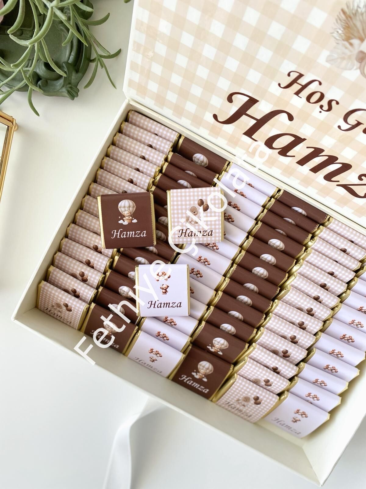 Mukavva Kurdeleli Dekoratif Çikolata Kutusu