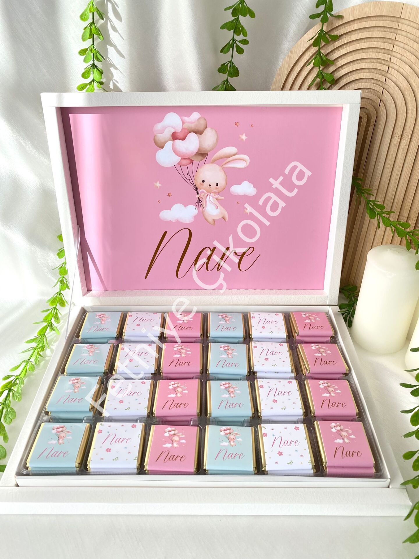 Karton Kutu Kız Bebek Çikolatası