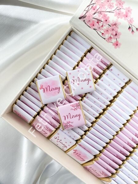 Mukavva Kurdeleli Dekoratif Çikolata Kutusu