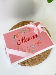 Karton Kutu Kız Bebek Çikolatası