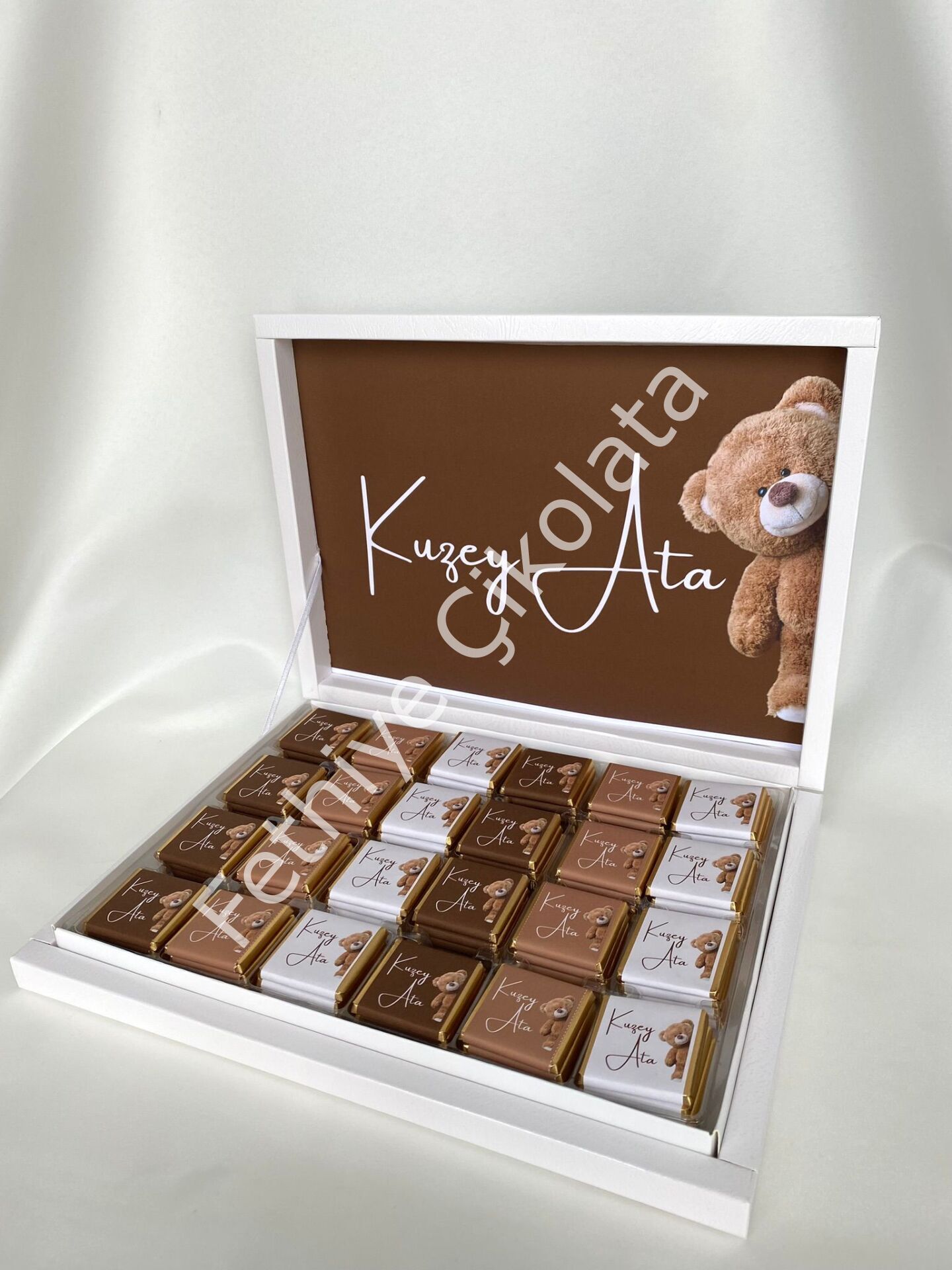 Karton Kutu Erkek Bebek Çikolatası