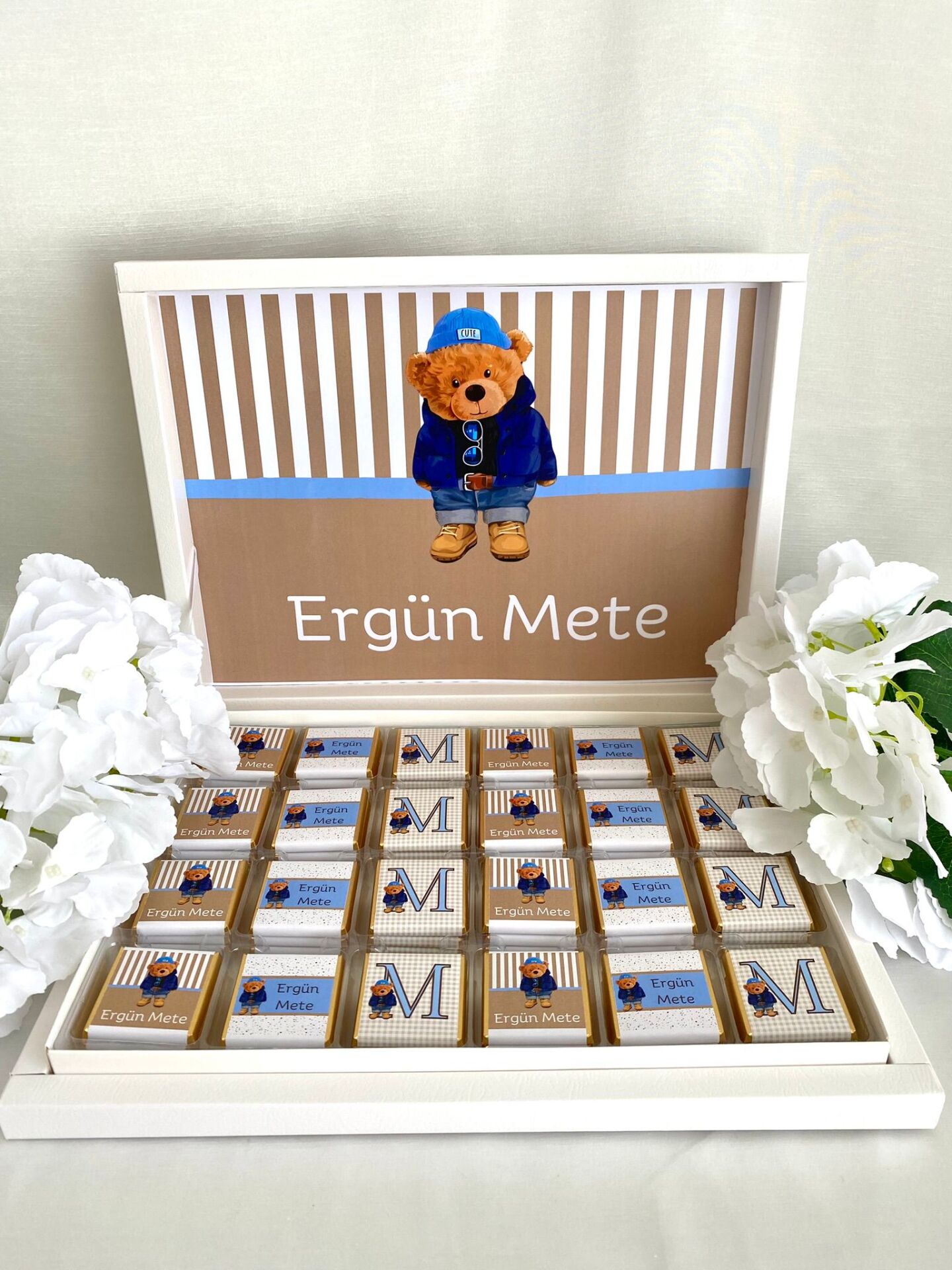 Karton Kutu Erkek Bebek Çikolatası