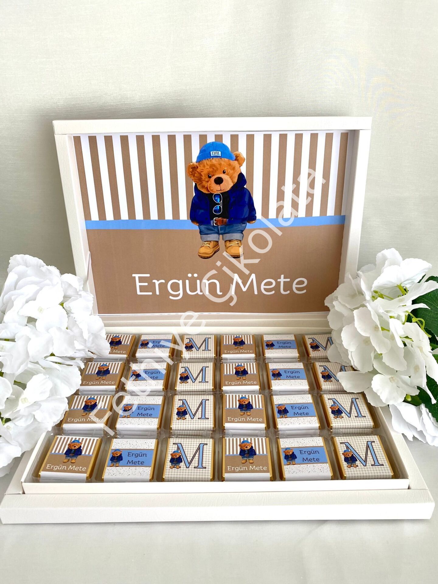 Karton Kutu Erkek Bebek Çikolatası