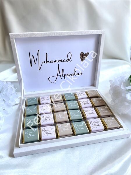 Karton Kutu Erkek Bebek Çikolatası
