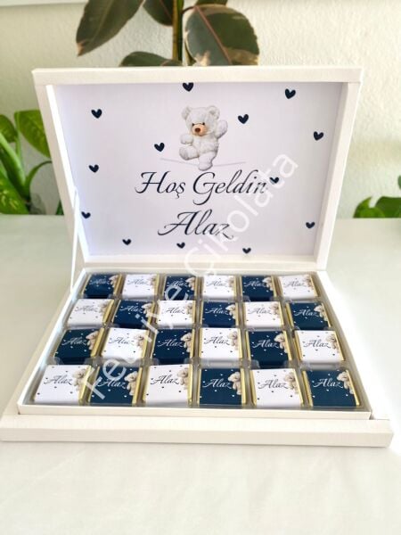 Karton Kutu Erkek Bebek Çikolatası