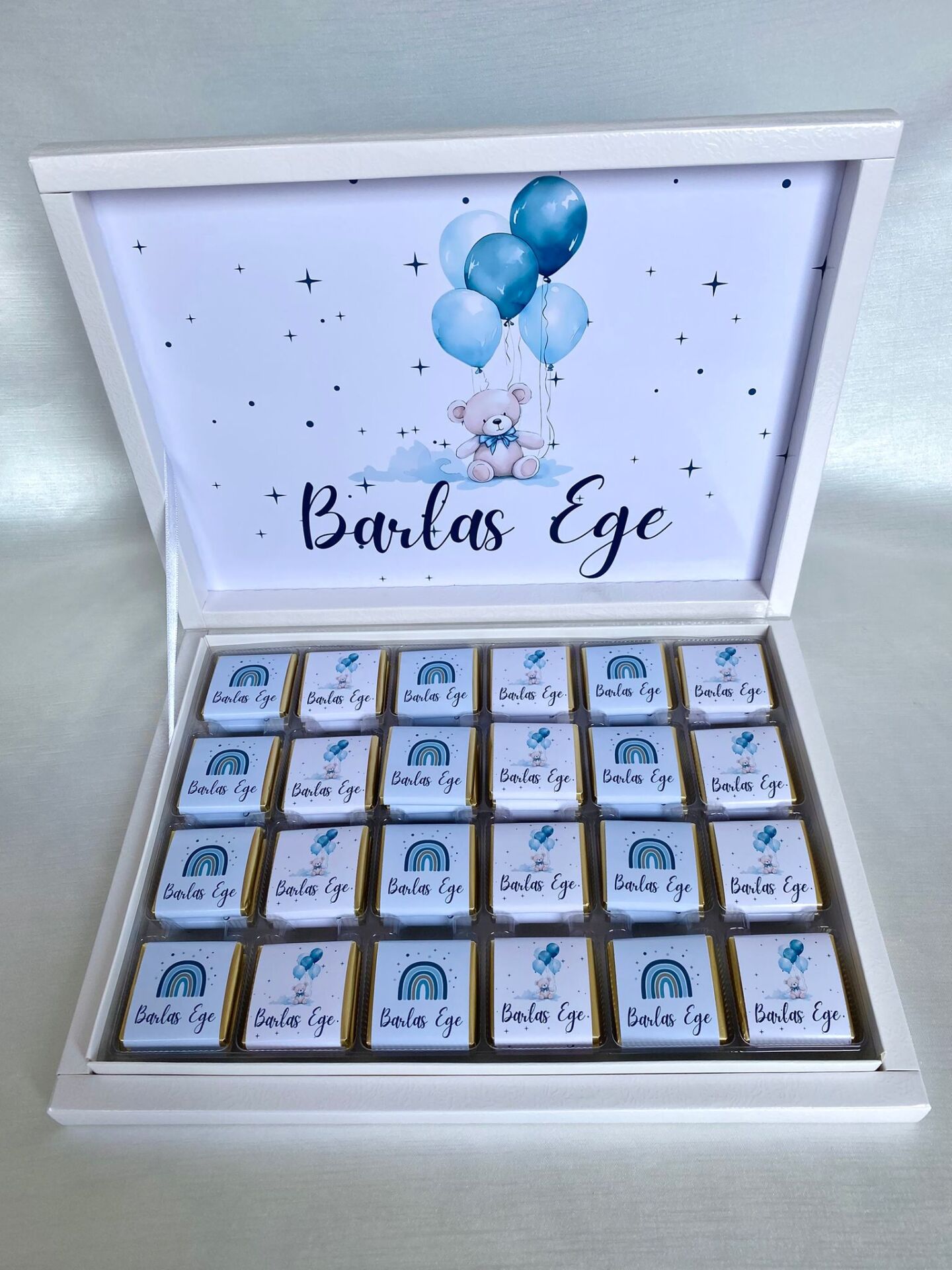 Karton Kutu Erkek Bebek Çikolatası