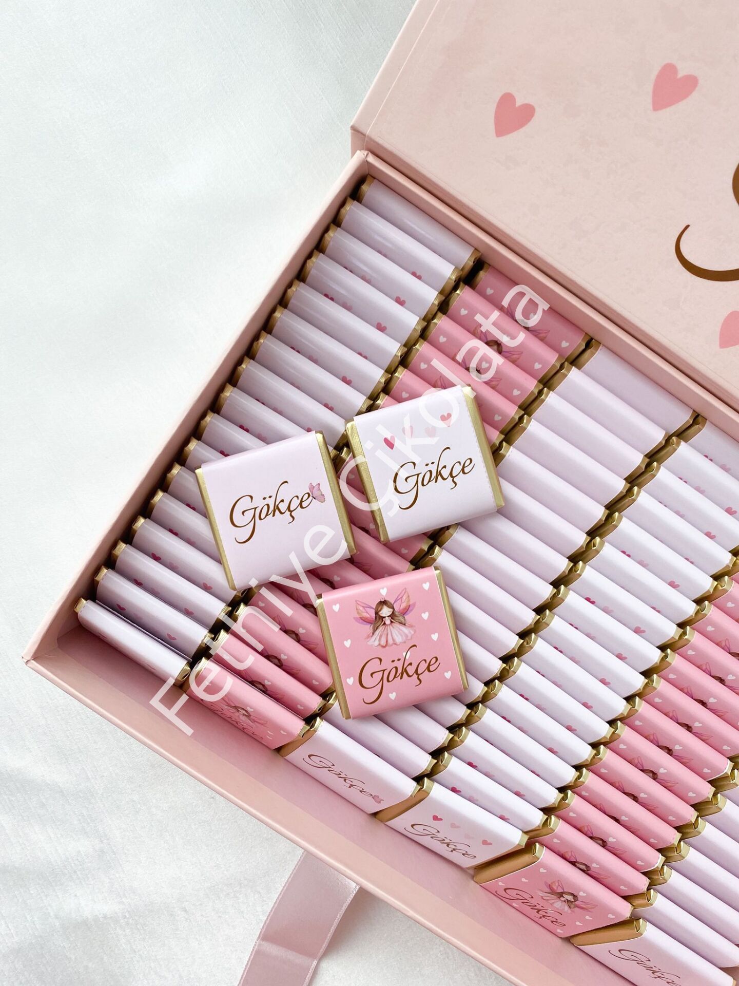 Mukavva Kurdeleli Dekoratif Çikolata Kutusu