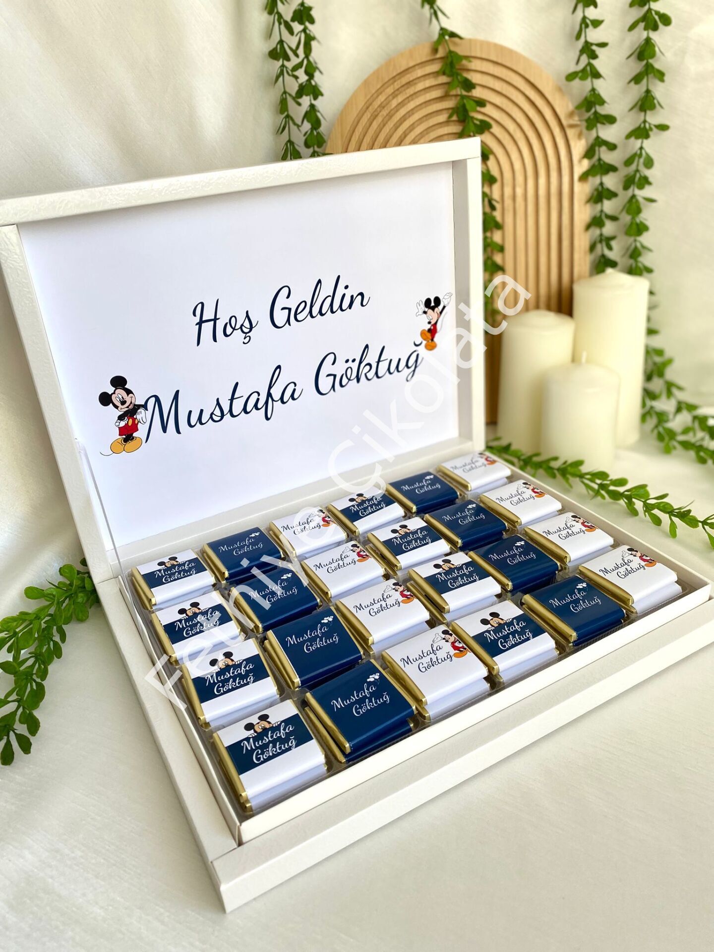 Karton Kutu Erkek Bebek Çikolatası