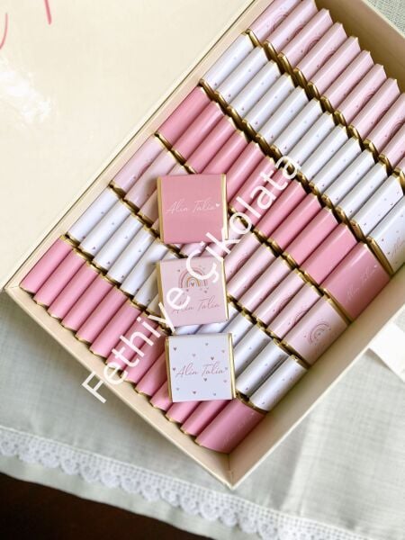 Mukavva Kurdeleli Dekoratif Çikolata Kutusu