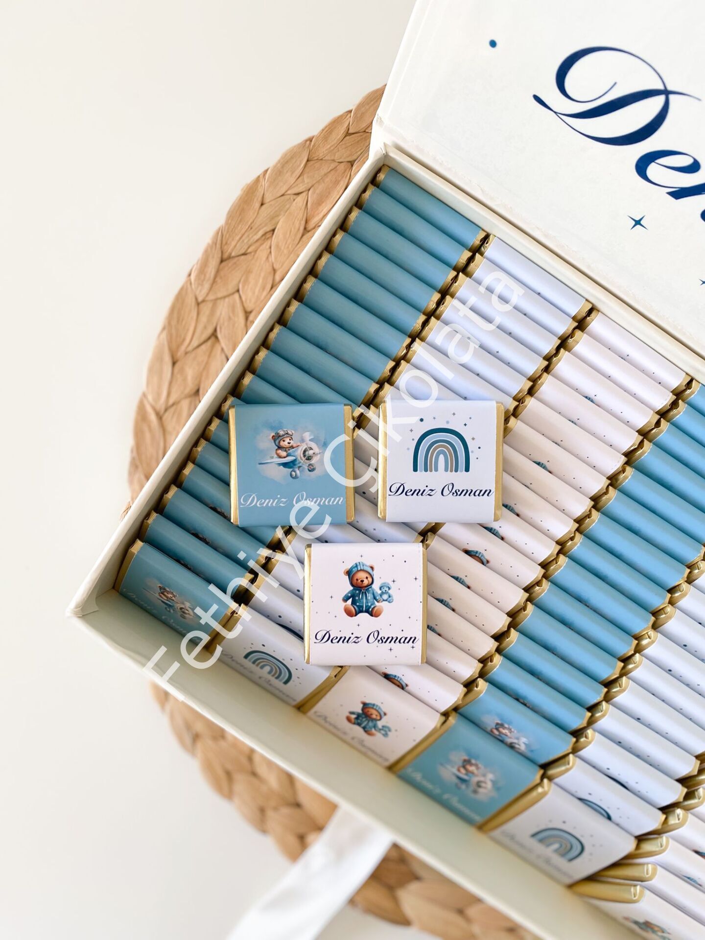 Mukavva Kurdeleli Dekoratif Çikolata Kutusu