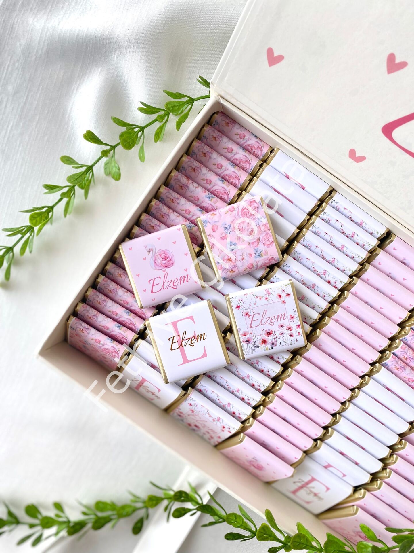 Mukavva Kurdeleli Dekoratif Çikolata Kutusu