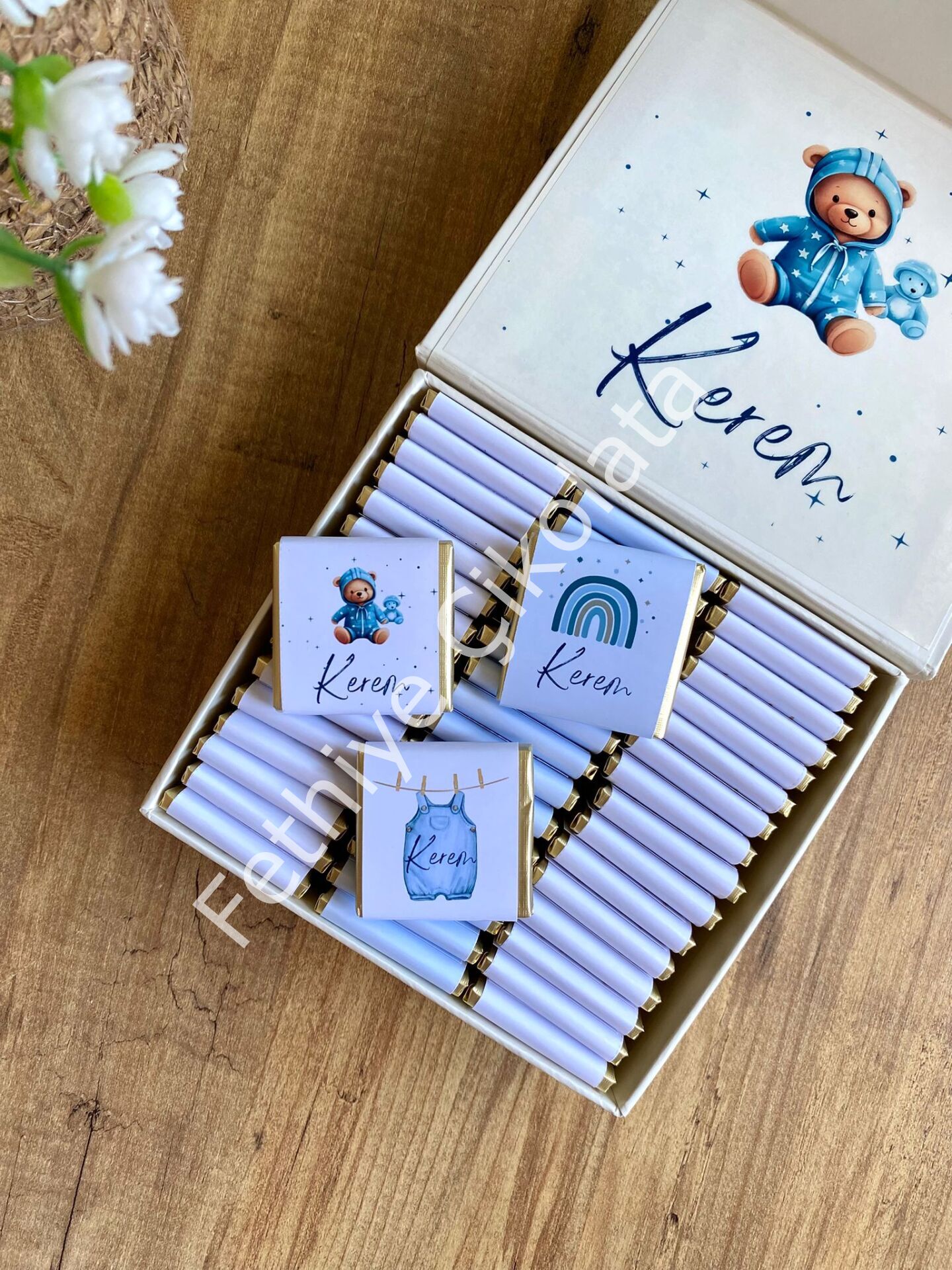 Erkek Bebek Mıknatıslı Kare Kutu