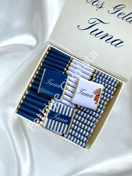 Erkek Bebek Mıknatıslı Kare Kutu