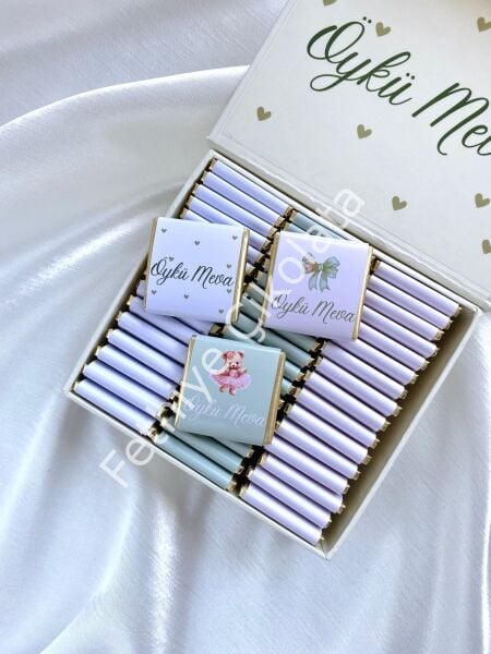 Kız Bebek Mıknatıslı Kare Kutu