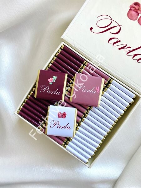 Kız Bebek Mıknatıslı Kare Kutu