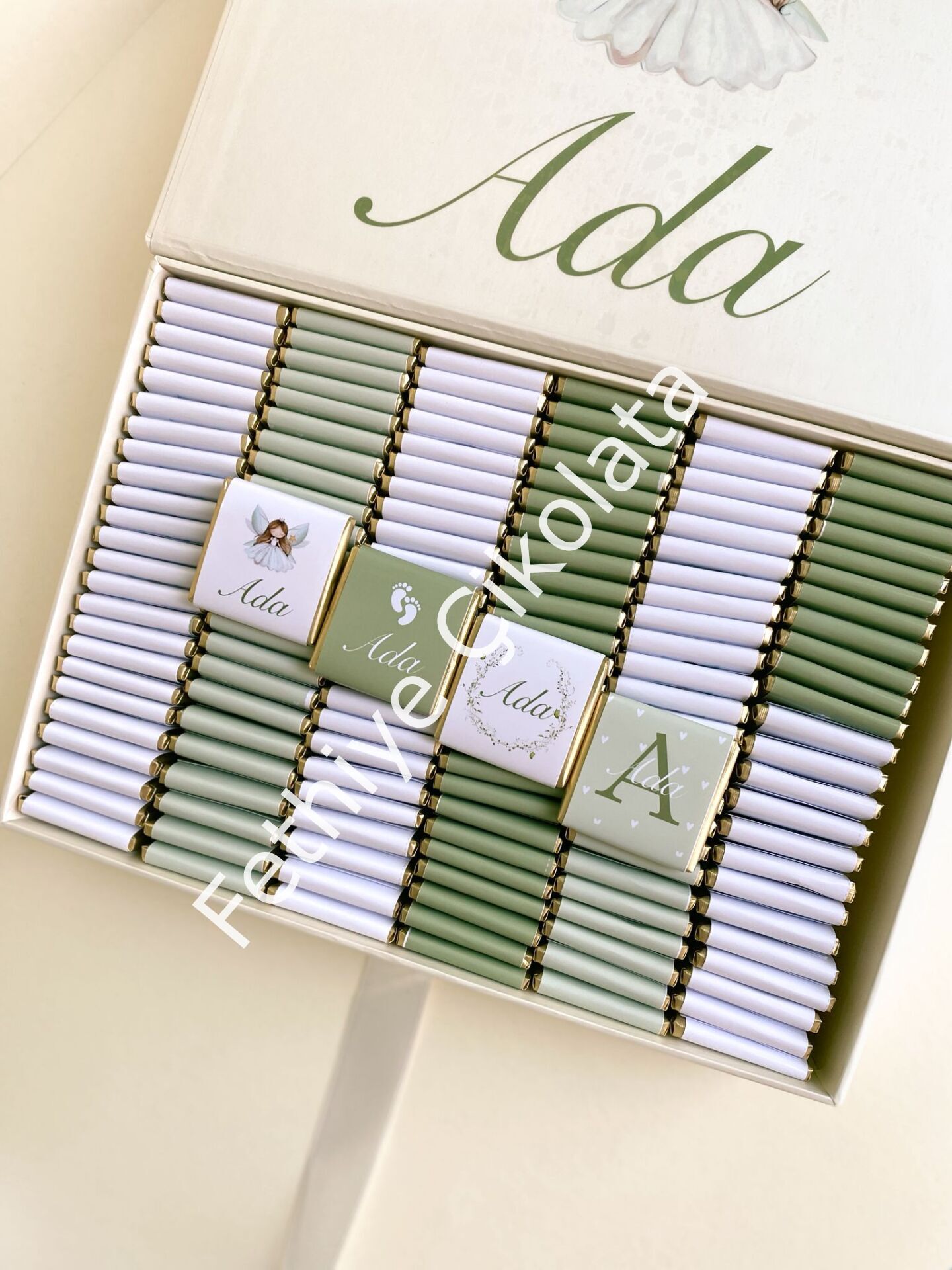 Mukavva Kurdeleli Dekoratif Çikolata Kutusu