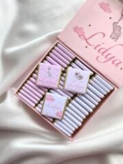 Kız Bebek Mıknatıslı Kare Kutu