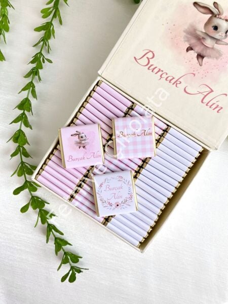 Kız Bebek Mıknatıslı Kare Kutu