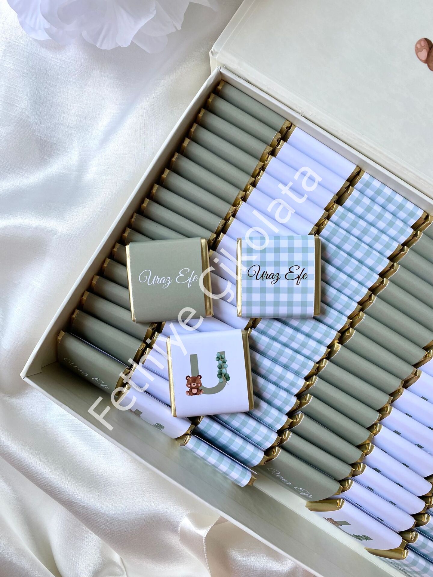 Mukavva Kurdeleli Dekoratif Çikolata Kutusu