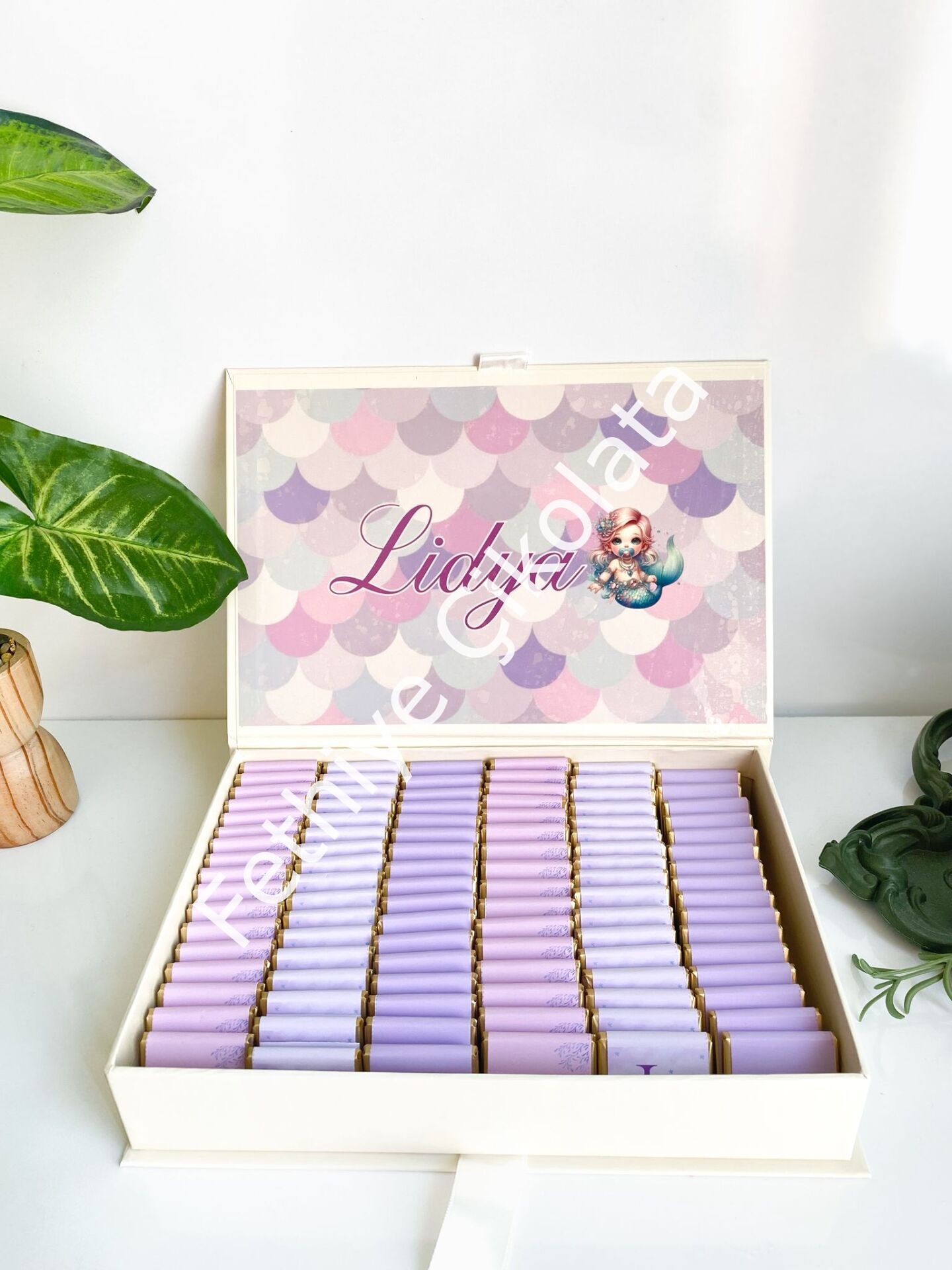 Mukavva Kurdeleli Dekoratif Çikolata Kutusu