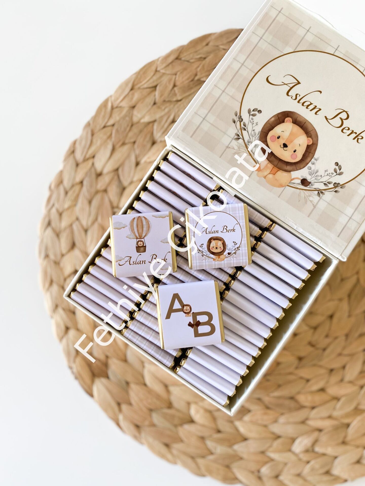 Erkek Bebek Mıknatıslı Kare Kutu