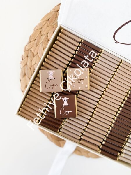 Mukavva Kurdeleli Dekoratif Çikolata Kutusu