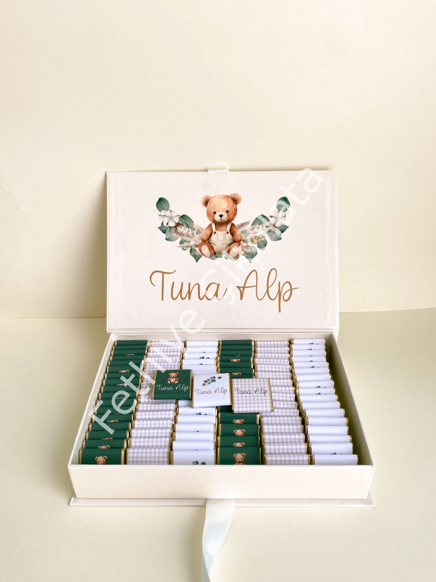 Mukavva Kurdeleli Dekoratif Çikolata Kutusu