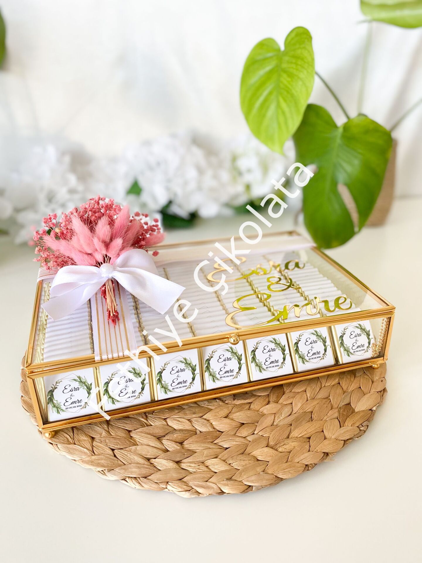 Cam Kutu Isteme Çikolatası