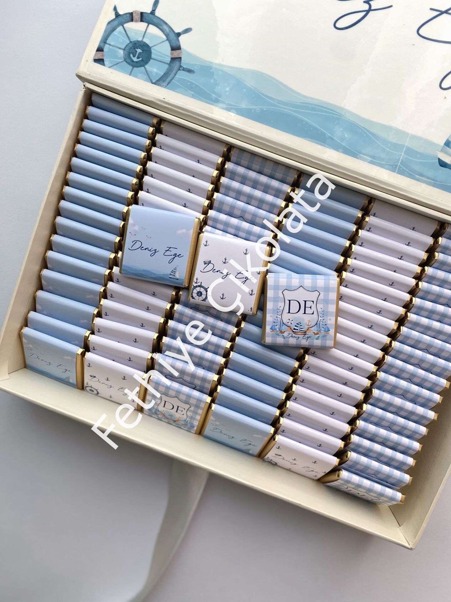 Mukavva Kurdeleli Dekoratif Çikolata Kutusu