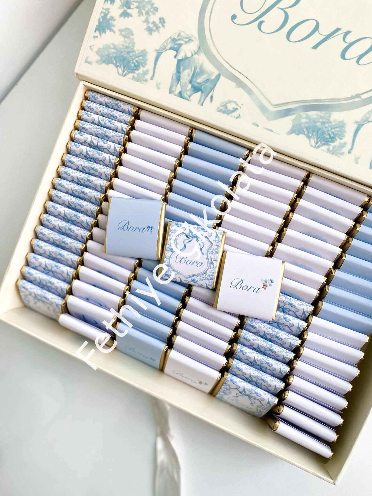 Mukavva Kurdeleli Dekoratif Çikolata Kutusu