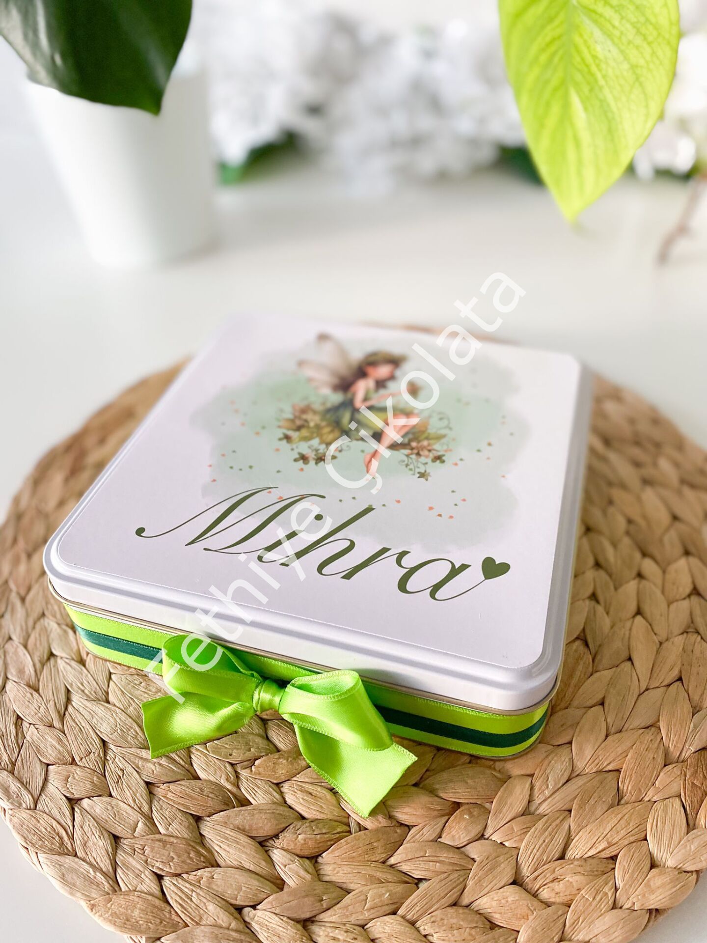 Metal Kutu Bebek Çikolatası