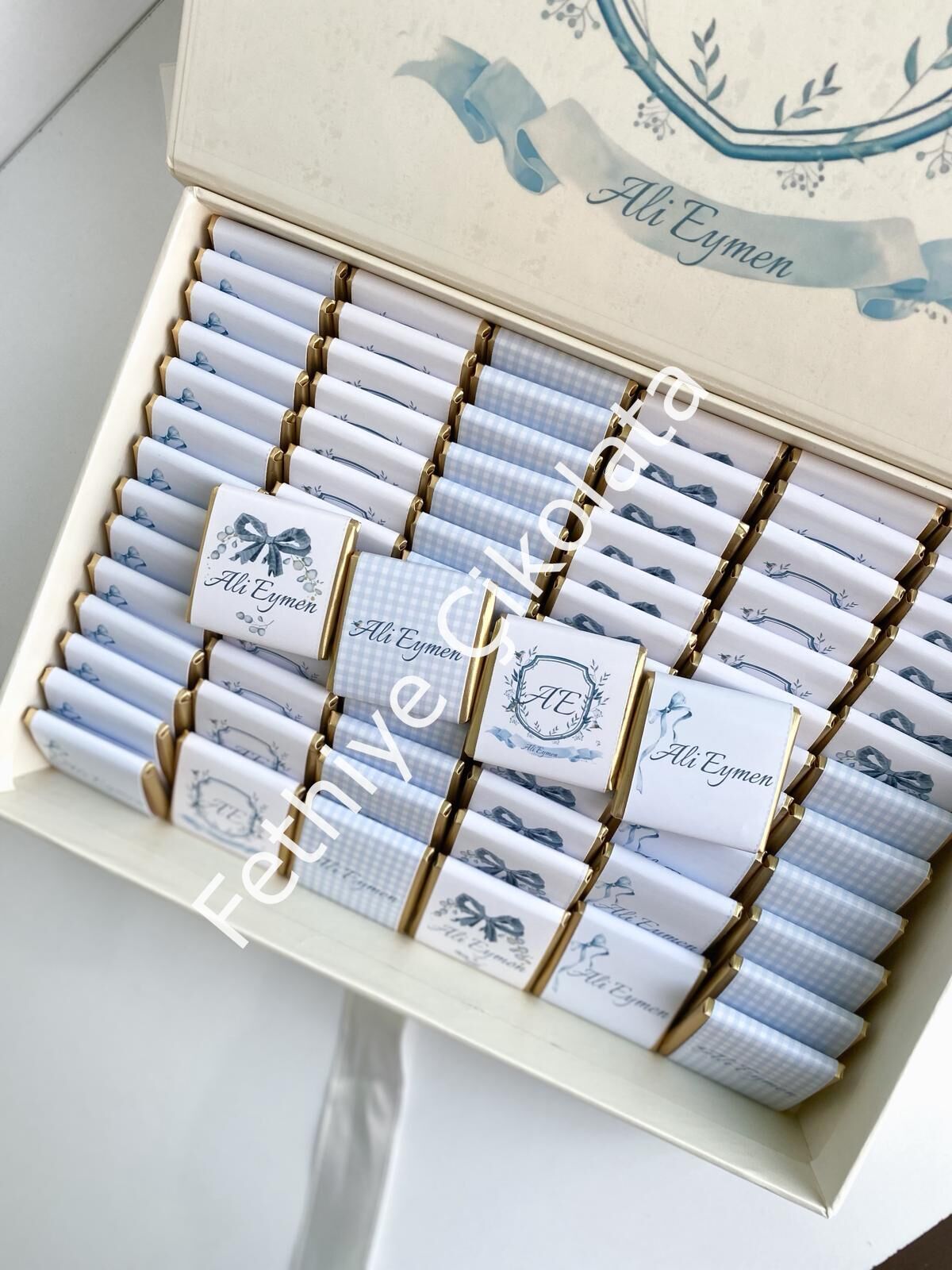 Mukavva Kurdeleli Dekoratif Çikolata Kutusu