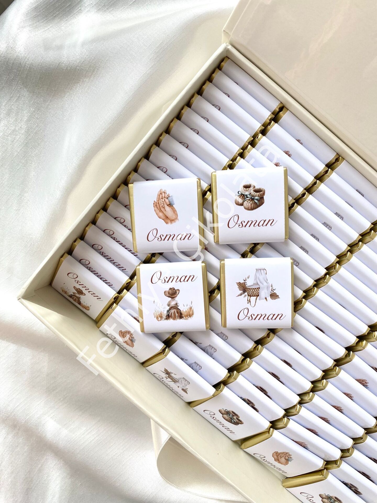 Mukavva Kurdeleli Dekoratif Çikolata Kutusu