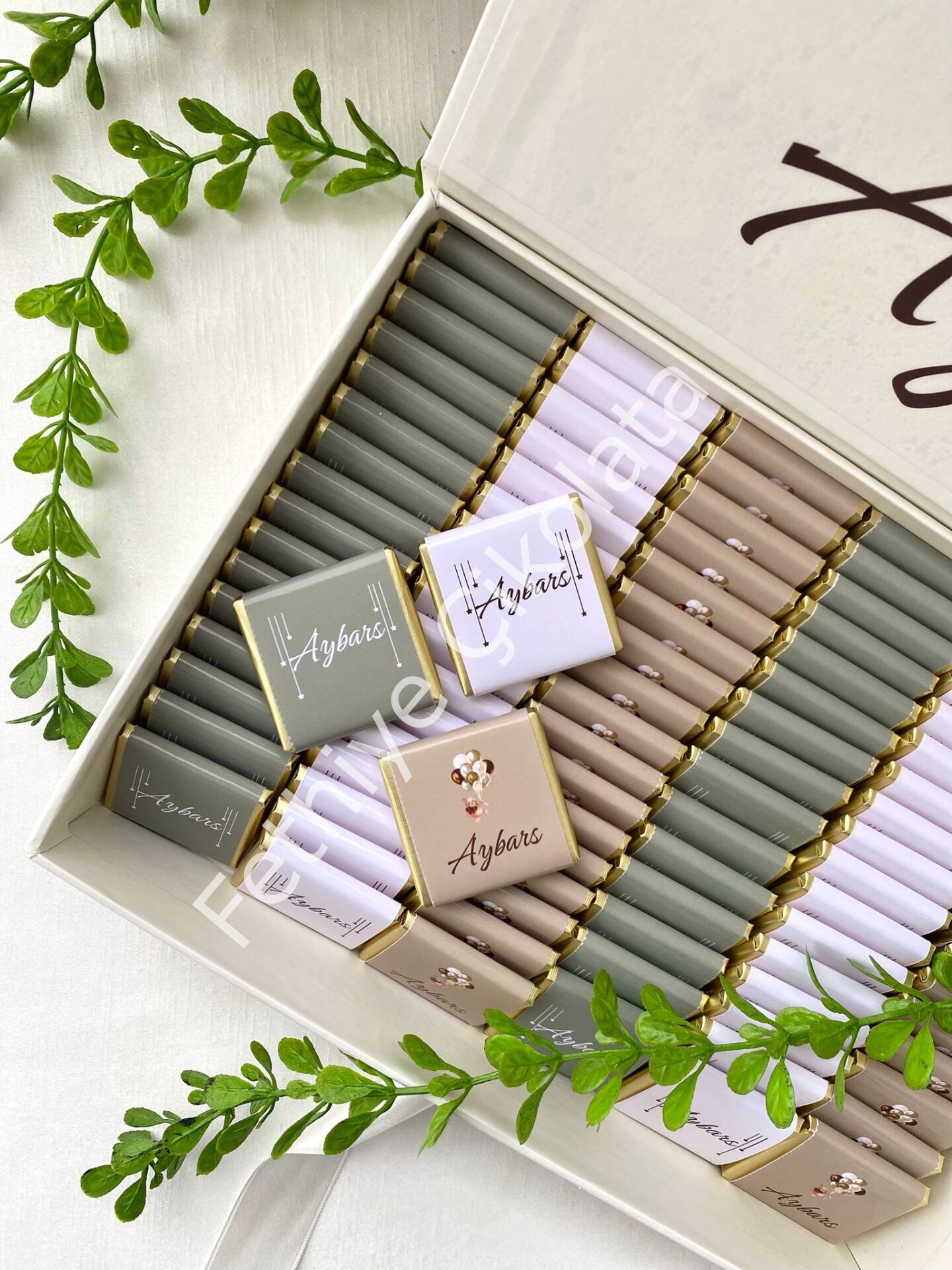 Mukavva Kurdeleli Dekoratif Çikolata Kutusu