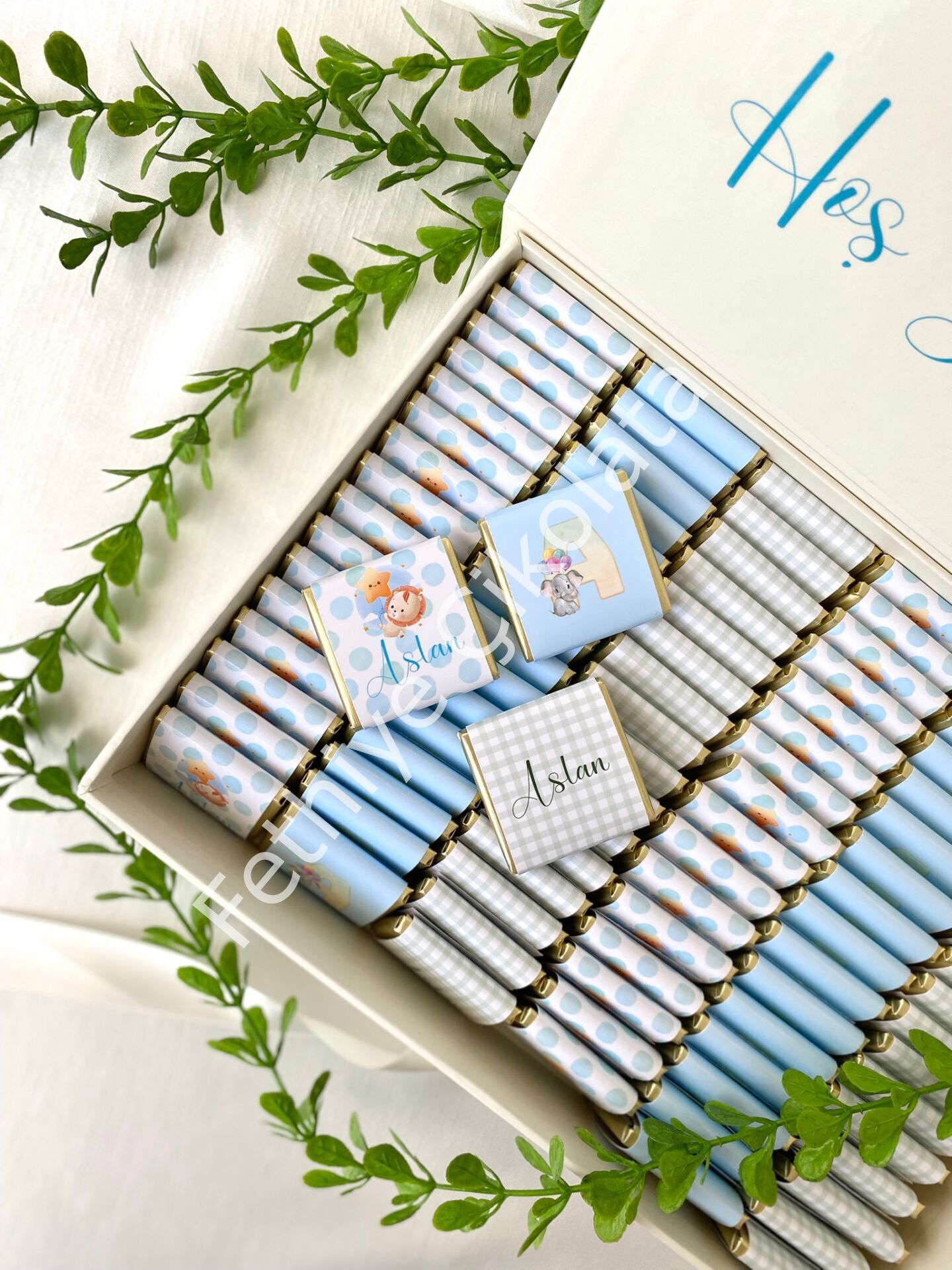 Mukavva Kurdeleli Dekoratif Çikolata Kutusu