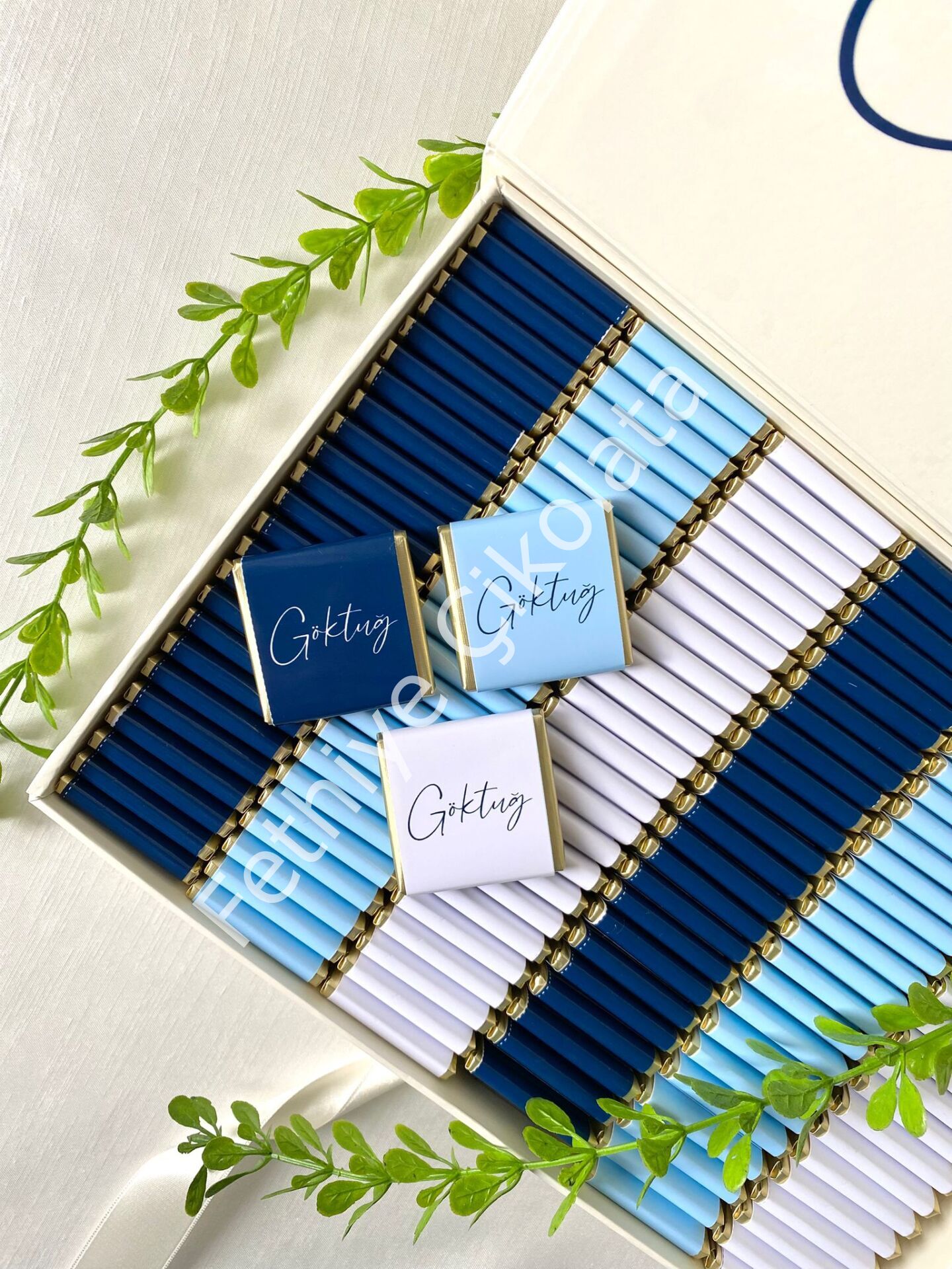 Mukavva Kurdeleli Dekoratif Çikolata Kutusu