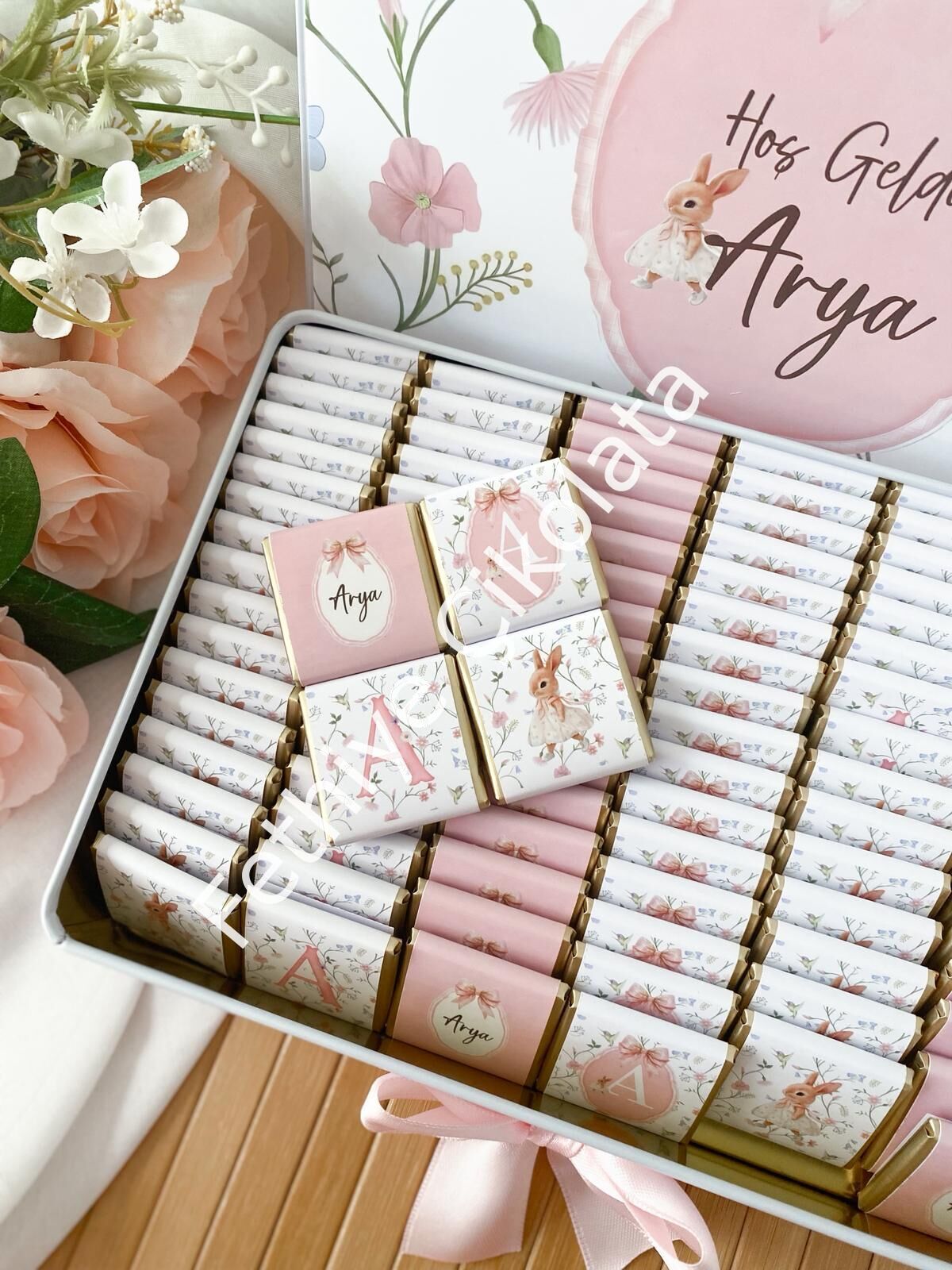 Metal Kutu Bebek Çikolatası