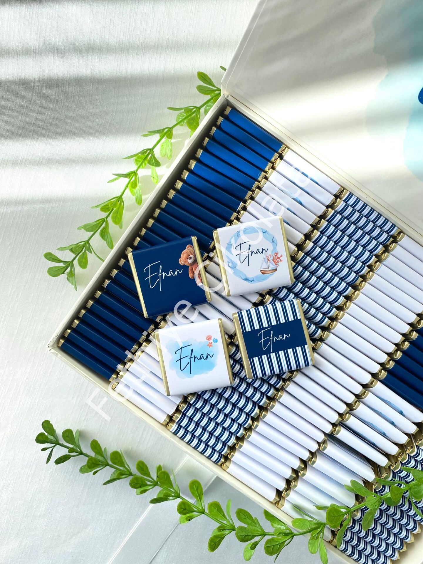 Mukavva Kurdeleli Dekoratif Çikolata Kutusu