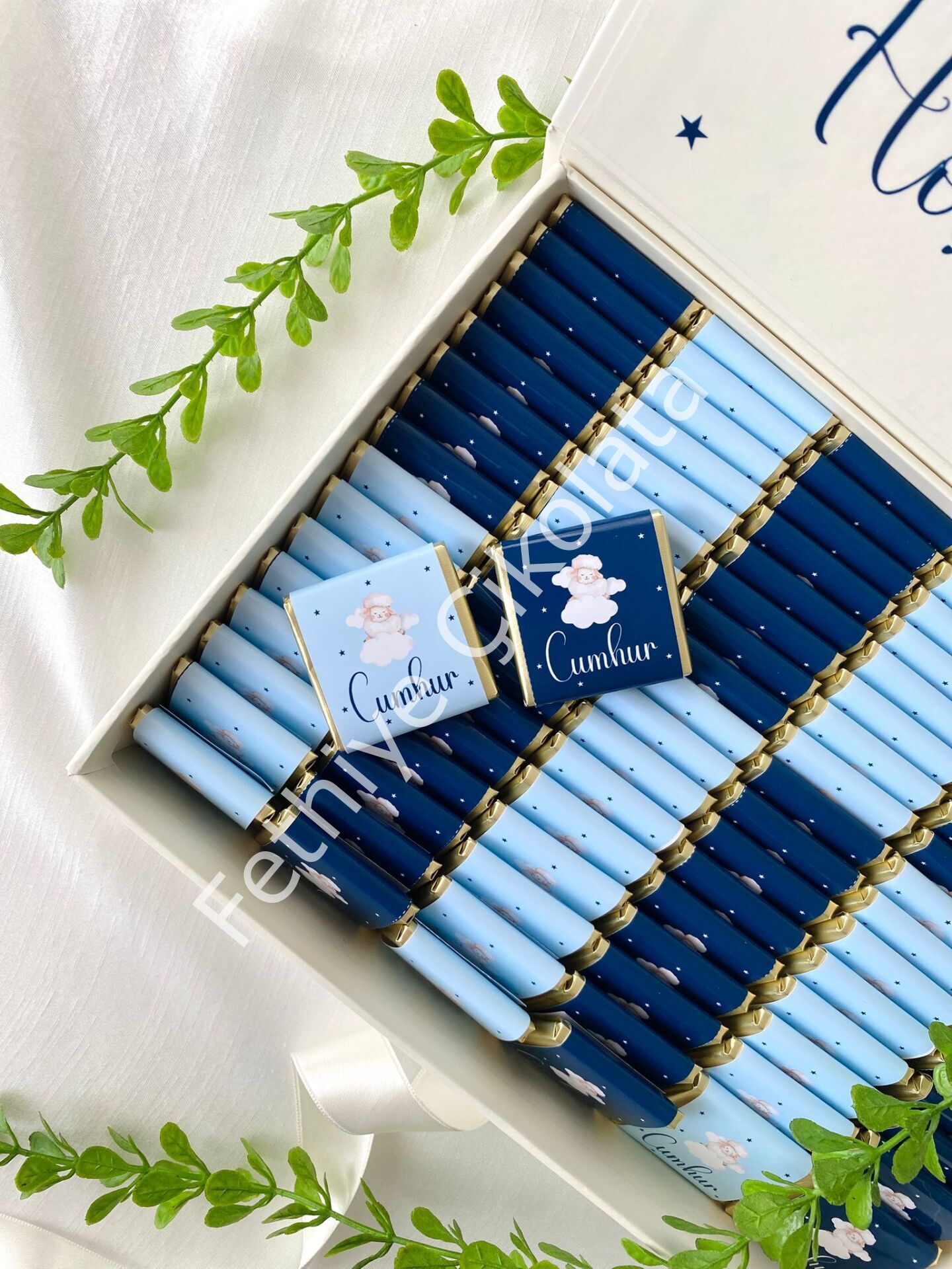 Mukavva Kurdeleli Dekoratif Çikolata Kutusu