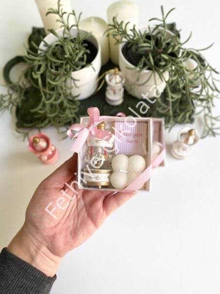 Atlı Karınca & Mum & Çikolata Kutusu