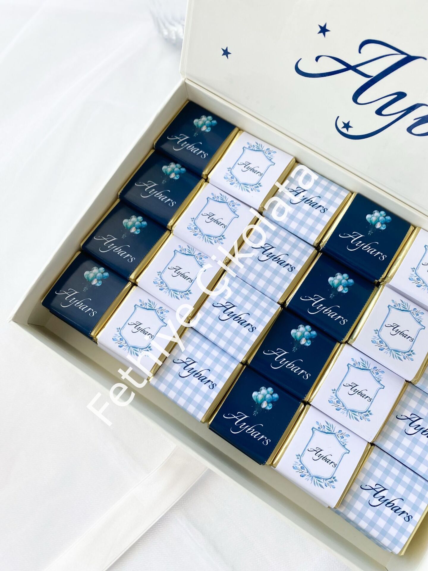 Mukavva Kurdeleli Dekoratif Çikolata Kutusu