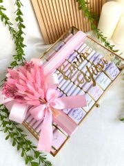 Çiçekli Kız Cam Çikolata Kutusu