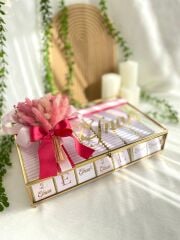 Çiçekli Kız Cam Çikolata Kutusu