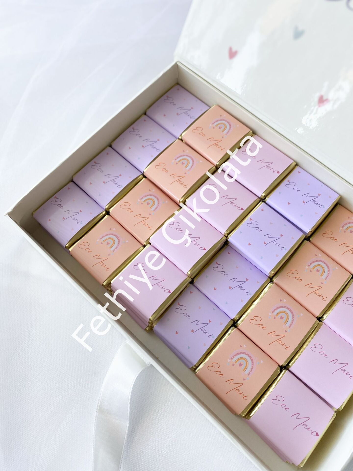 Mukavva Kurdeleli Dekoratif Çikolata Kutusu